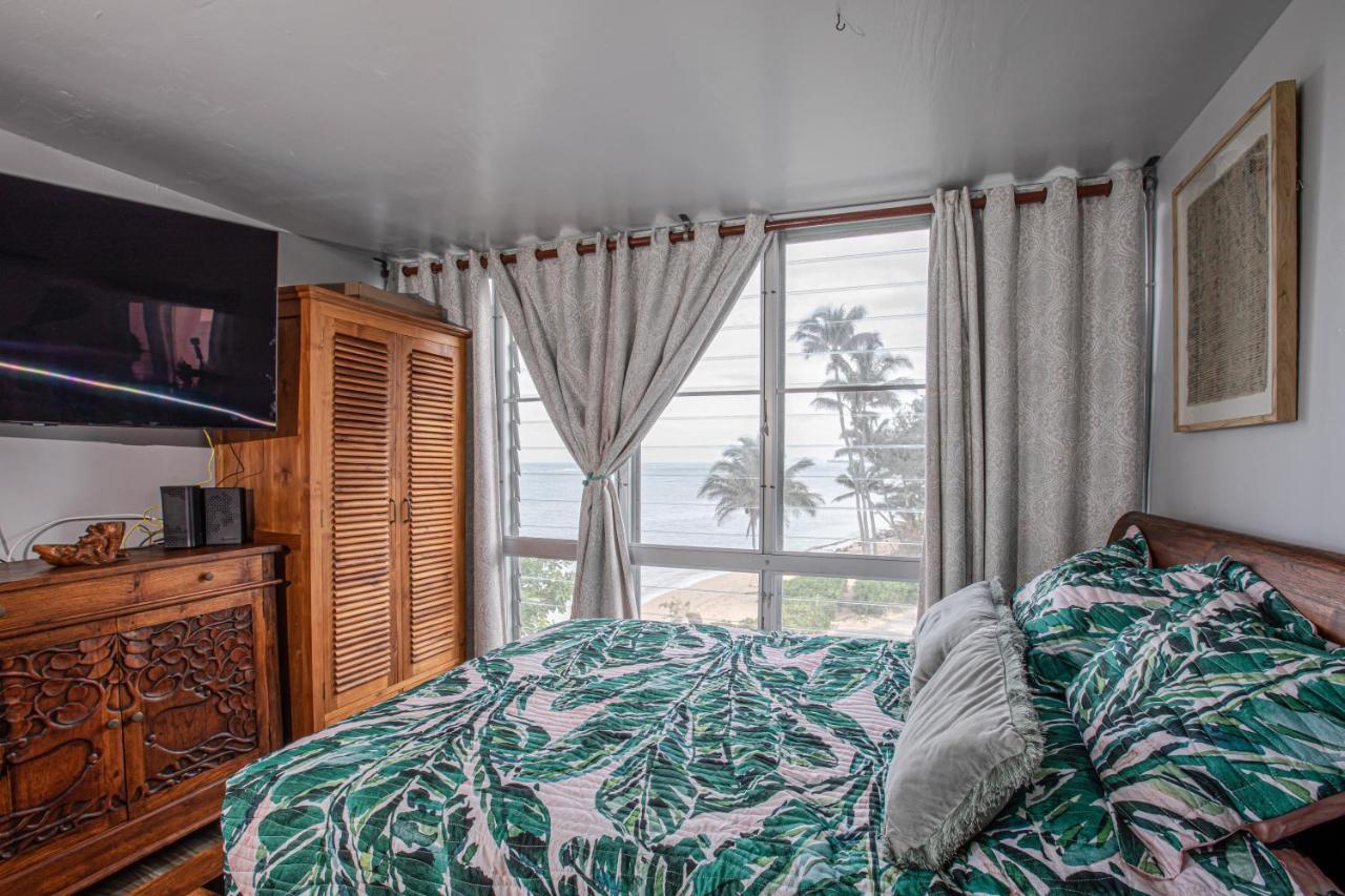 Breezy Beachfront Bali-Style Haven 180 Degree Oceanview Hau'ula Exterior photo